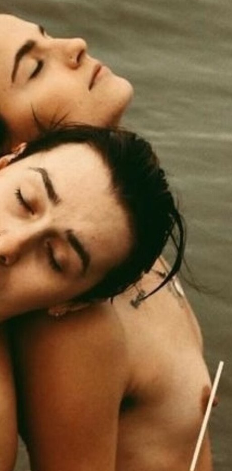 Lauryane Dion perfekte akt galerie