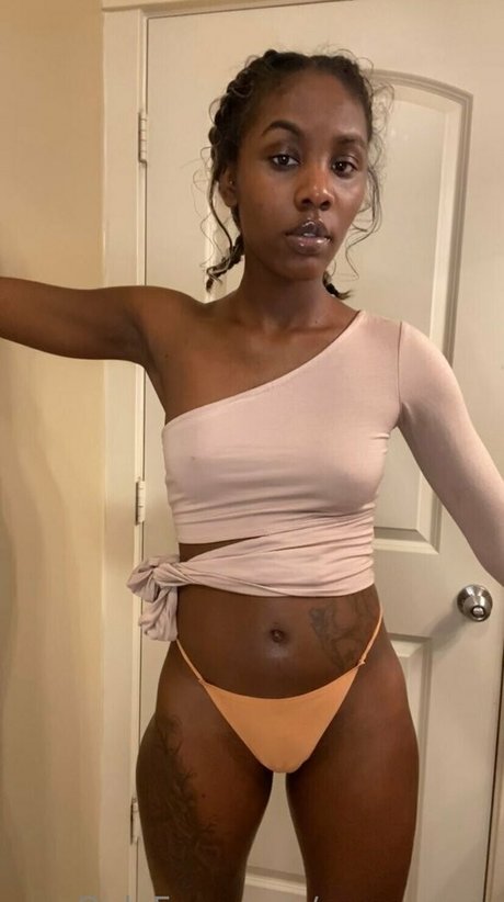 onyxxxxxx nackt nette bild