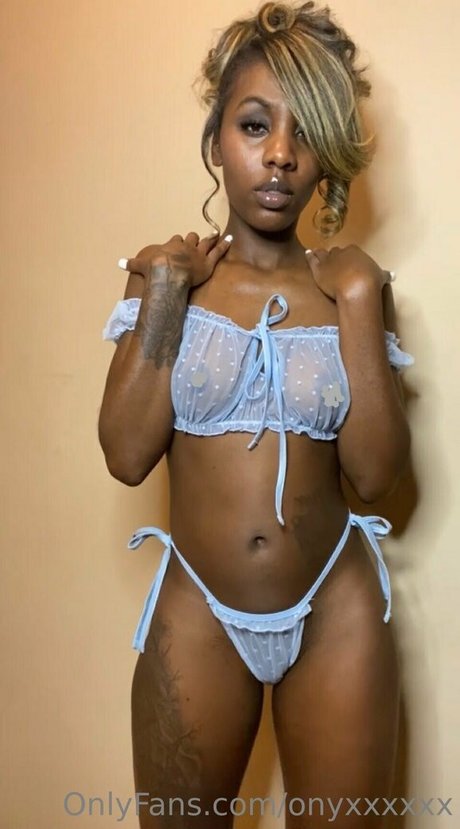 onyxxxxxx model erwachsene bild