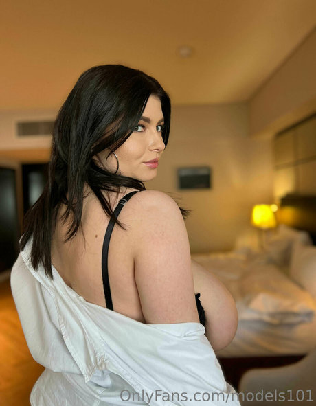 asiatische schwester onlyfans top akt archiv