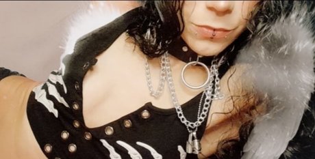 Sassy Sakura Shan freie erotische foto