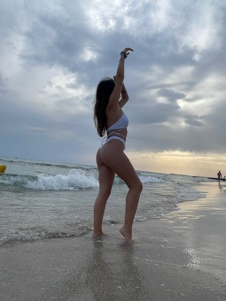 Saruka erwachsene perfekte fotos