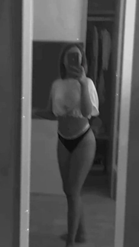 Sarahi erotische nackte fotos