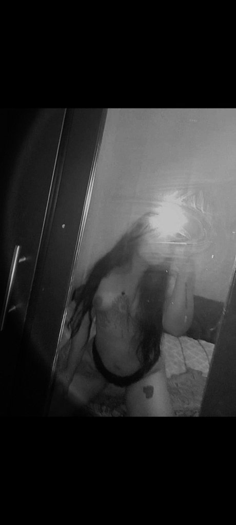 MORGAN xxx nackten galerie