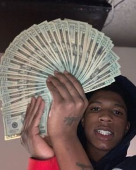 Yah Daddy_ akt galerie