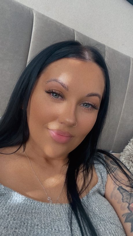 Only yours truly hd nackte foto