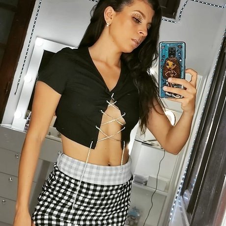 Yuvinka Algara az top schöne bilder