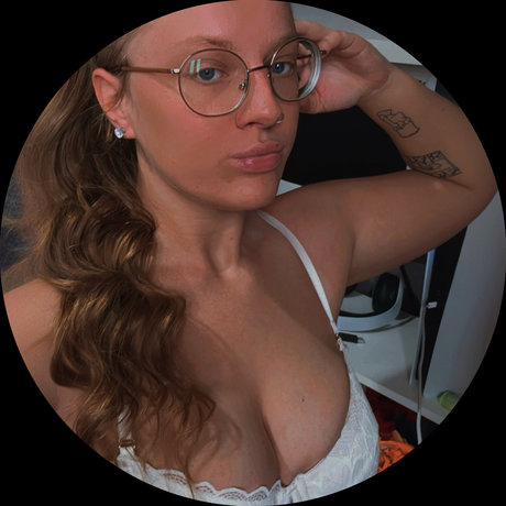 Tamzinlee top 8 9_ schauspielerin erwachsene galerie