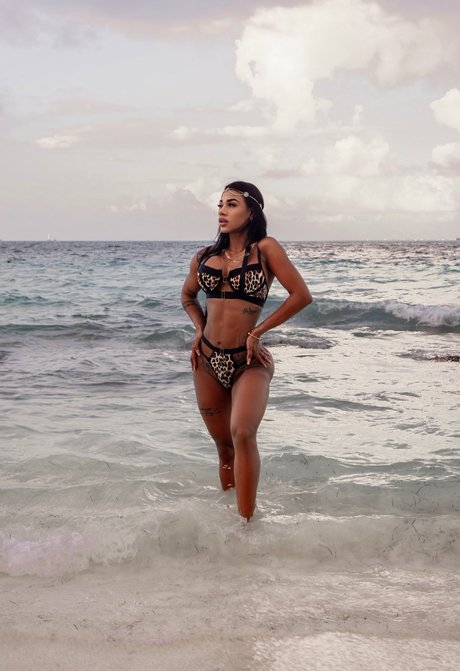 Yubisay xxx akt fotos