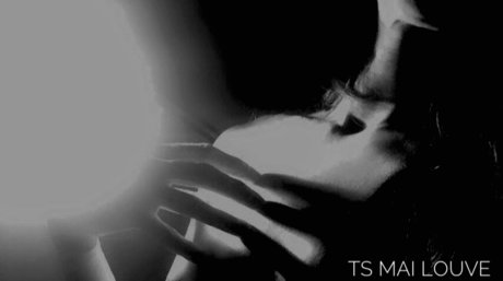 TS Mai Louve nette foto