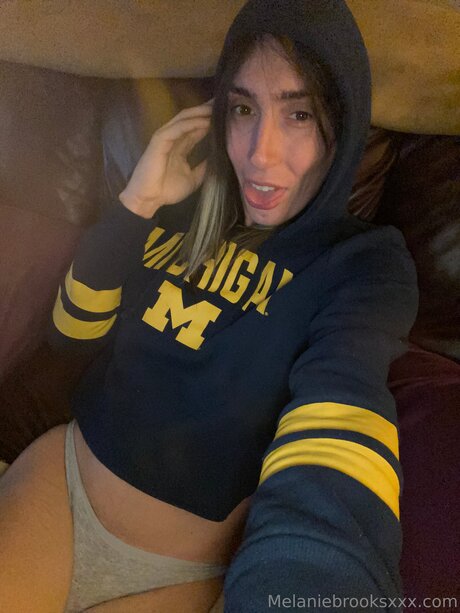 MelanieBrooks pornostar top bild