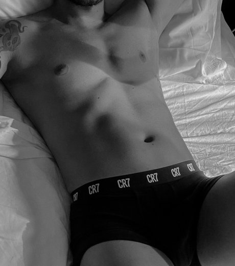 TrueRikrdo schöne erwachsene foto