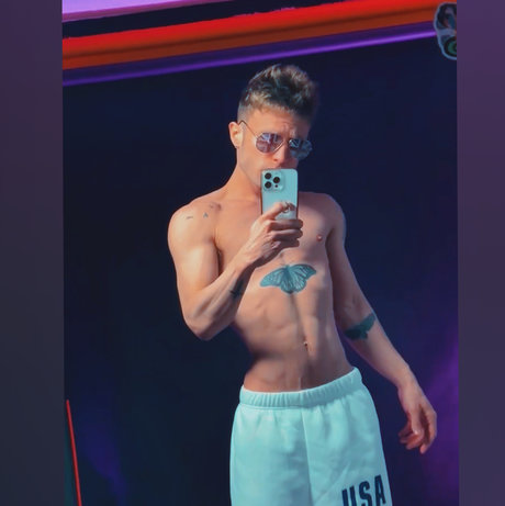 Joel Poe pornostar nackt fotos