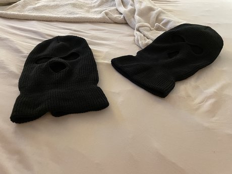 Masked Gay Couple xxx perfekte fotos