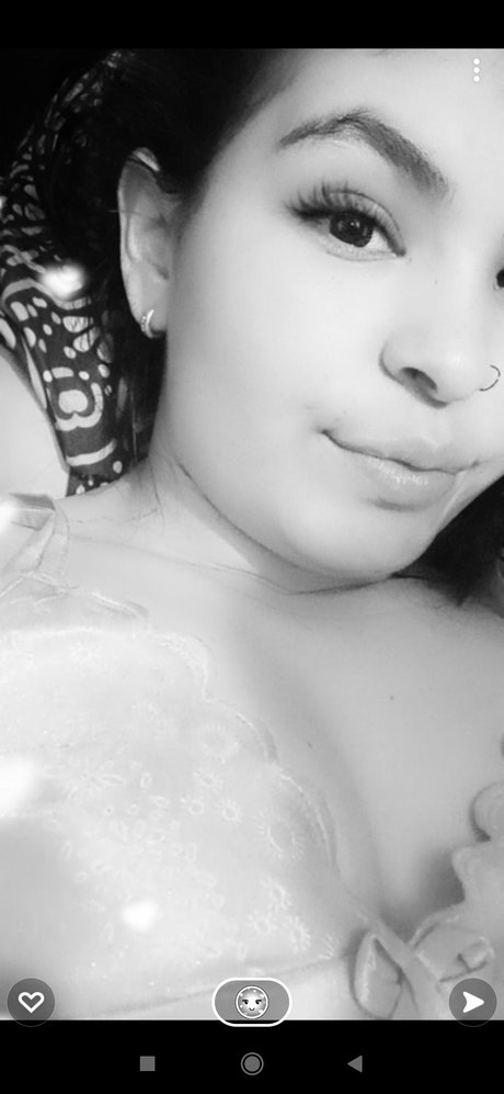 Paola castiblanco exklusive kostenlose foto