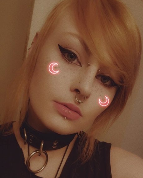 _Necro_ model pornographische foto