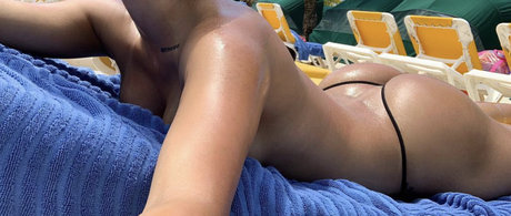 Naomi Taylor schauspielerin hübsche fotos