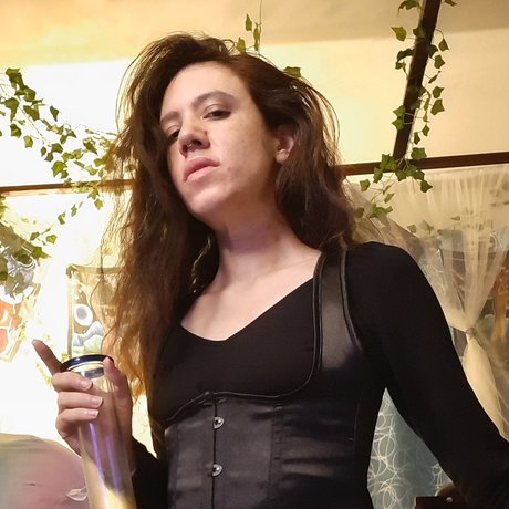 Irene Adler_ model perfekte bild