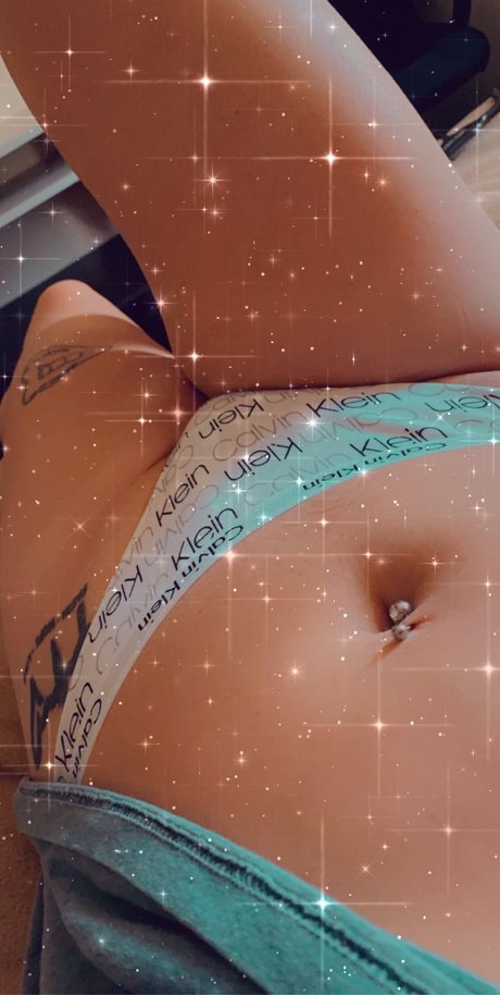 Snowbunny Ran erotische nackten fotos