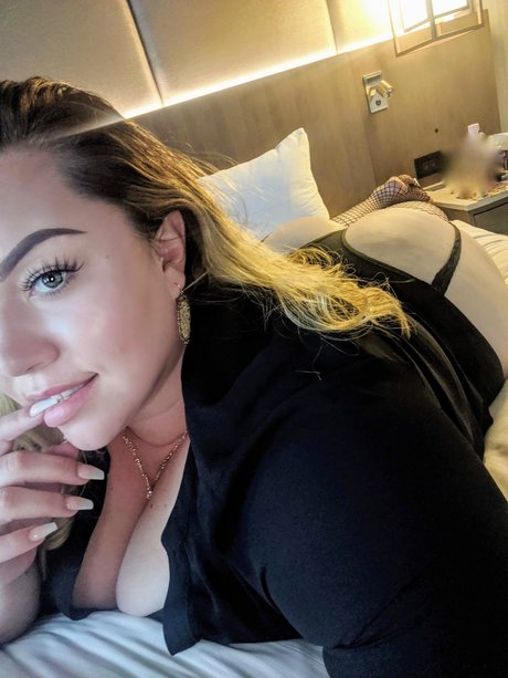 Sariyah hd nackten galerie