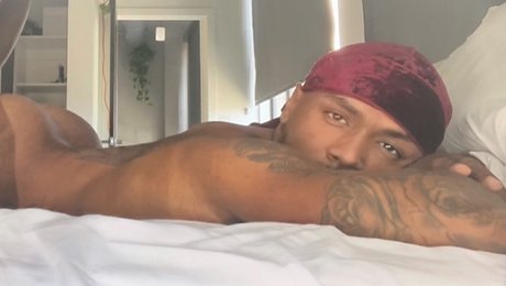 Ezra Arcane schauspielerin nacktheit foto