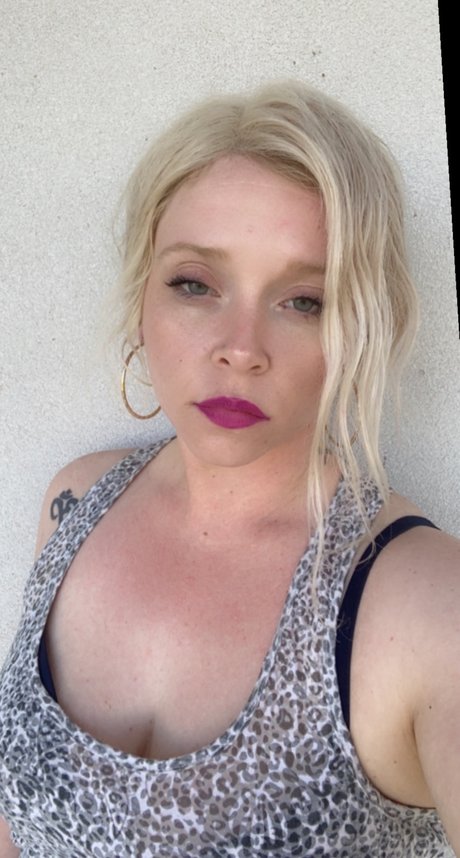 Lulu Love nackten galerie