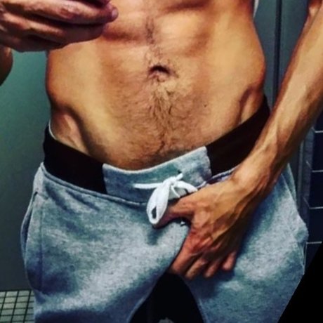 Slim Is Packin Heat_ freie nacktheit fotos