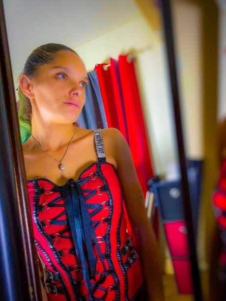 Minimoon420 schauspielerin porno foto