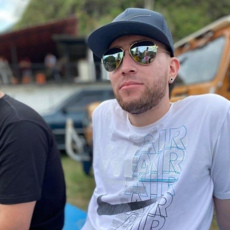 Johan Arley freie nackt bilder