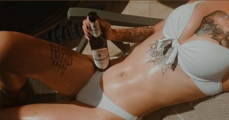 littlemissnaughtytw Profilbild