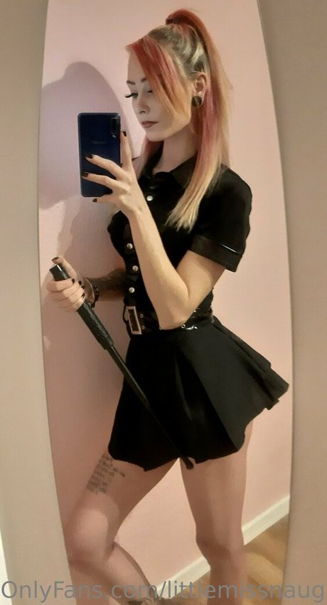 littlemissnaughtytw perfekte heiße foto