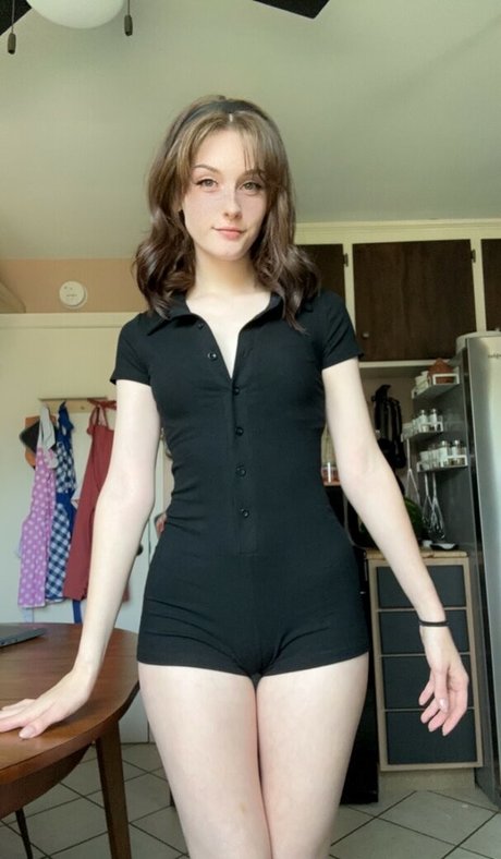 Soggyalien22 erotische erwachsene galerie