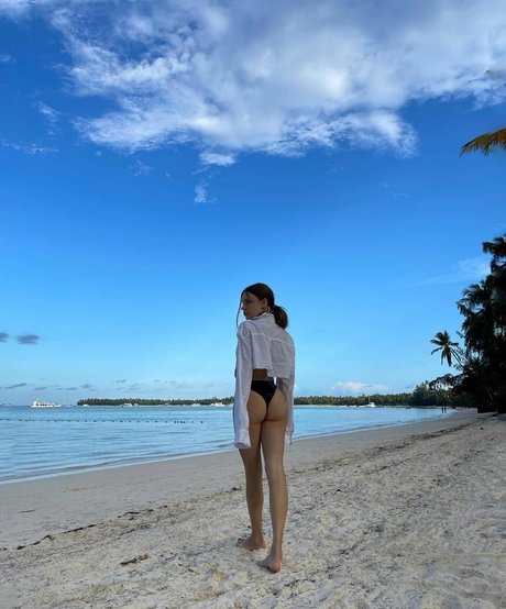 Xenia Tchoumi Bilder