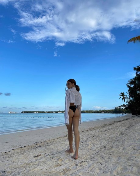 Xenia Tchoumi top perfekte galerie