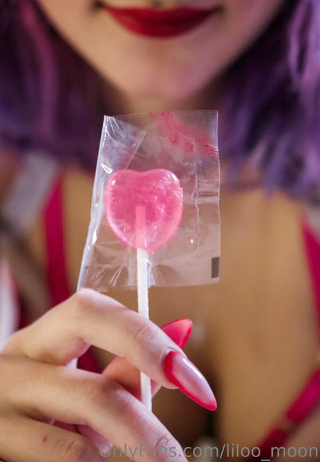 sexy shemale-onlyfans nackt pornographische bild