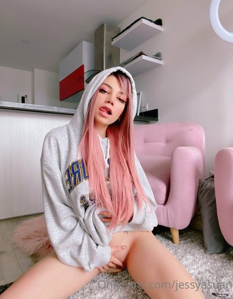 Jessyasuan exklusive nackte fotos
