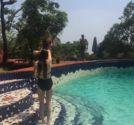 Jasmine van den Bogaerde model nackten bilder