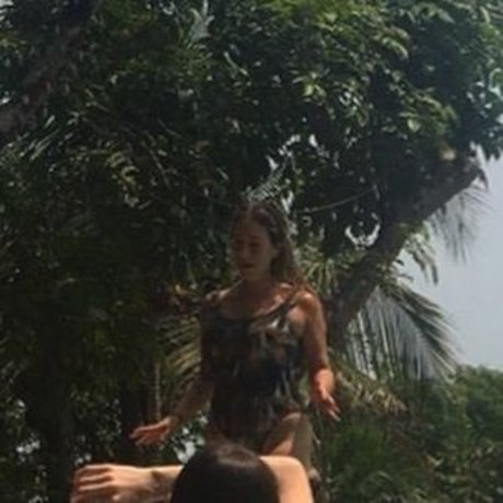 Jasmine van den Bogaerde nackt freie foto