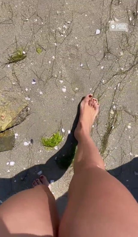 Erika Sanz nackt schöne fotos