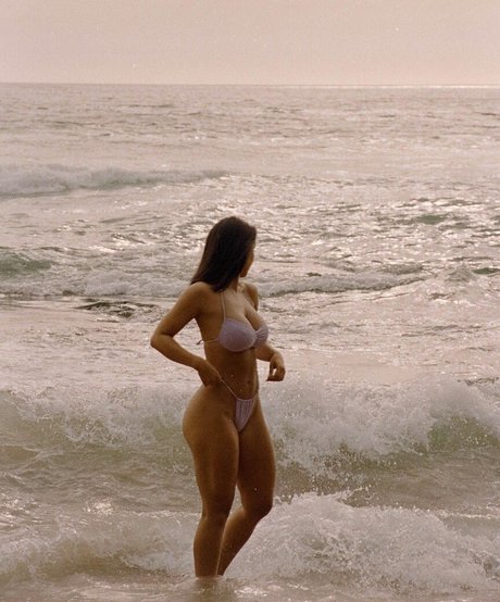 Amy Watchirs kunst xxx archiv