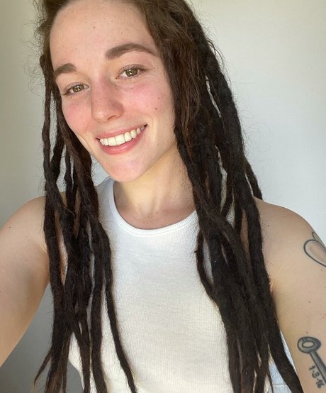 Skye Sharp xxx akt bilder