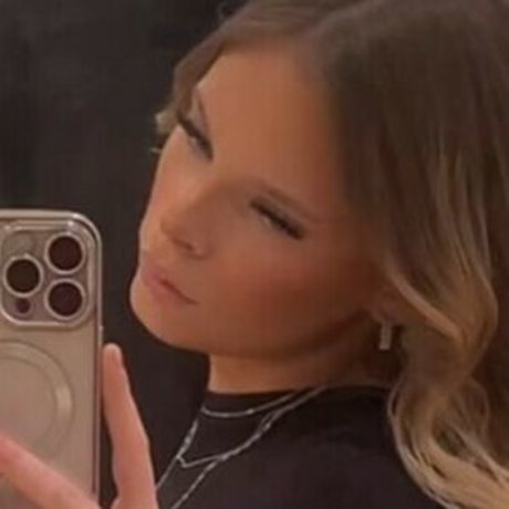 Arielle Burstrom erwachsene erotische fotos