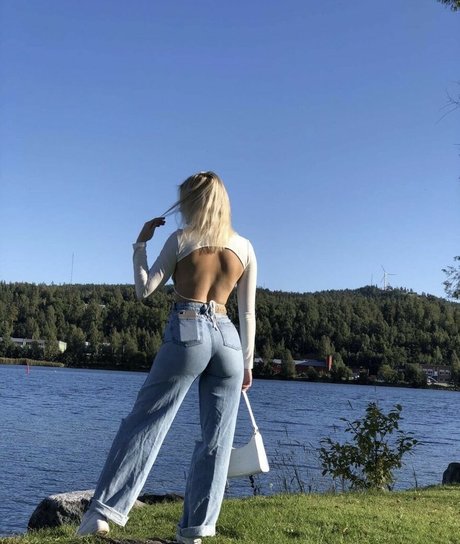 Arielle Burstrom perfekte nackte galerien