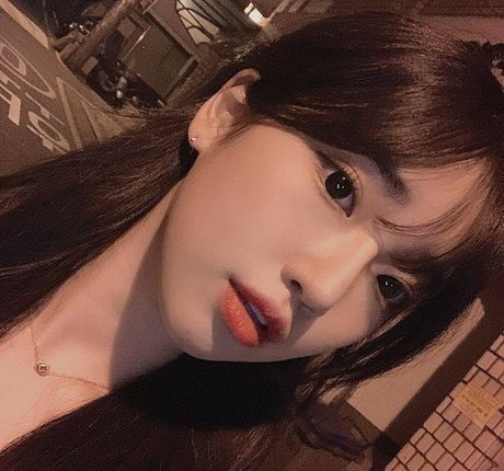 Se Yeon sexy pornografische bild