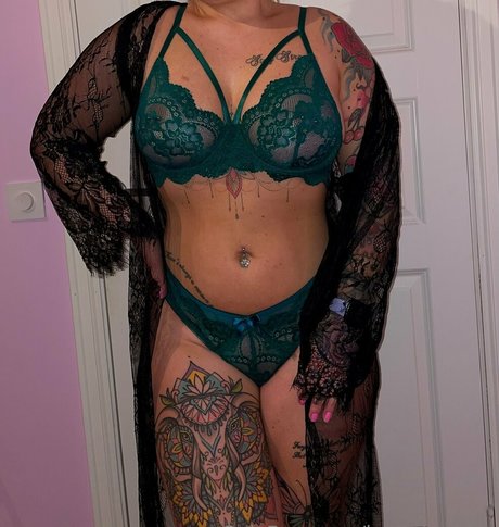 bootybarbiee exklusive sex bild