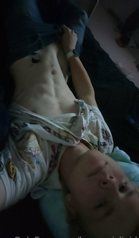 keeganislivid erwachsene kunst archiv