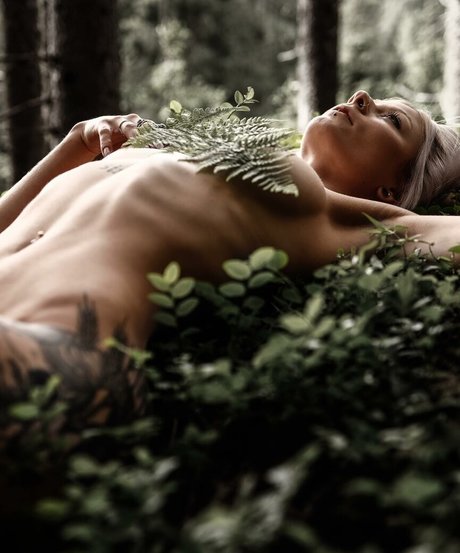 withered rose porno nacktheit fotos