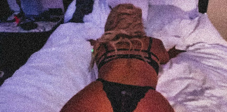 theblondeslife kunst pornostar archiv