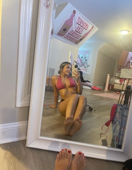 IsaMeccia nette galerien