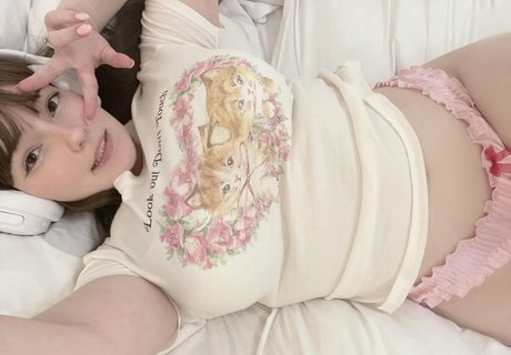 Emixomiu exklusive xxx galerie